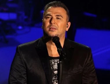 Στους πυρόπληκτους δίνει την αμοιβή του από τη συναυλία στο Nammos ο Αντώνης Ρέμος